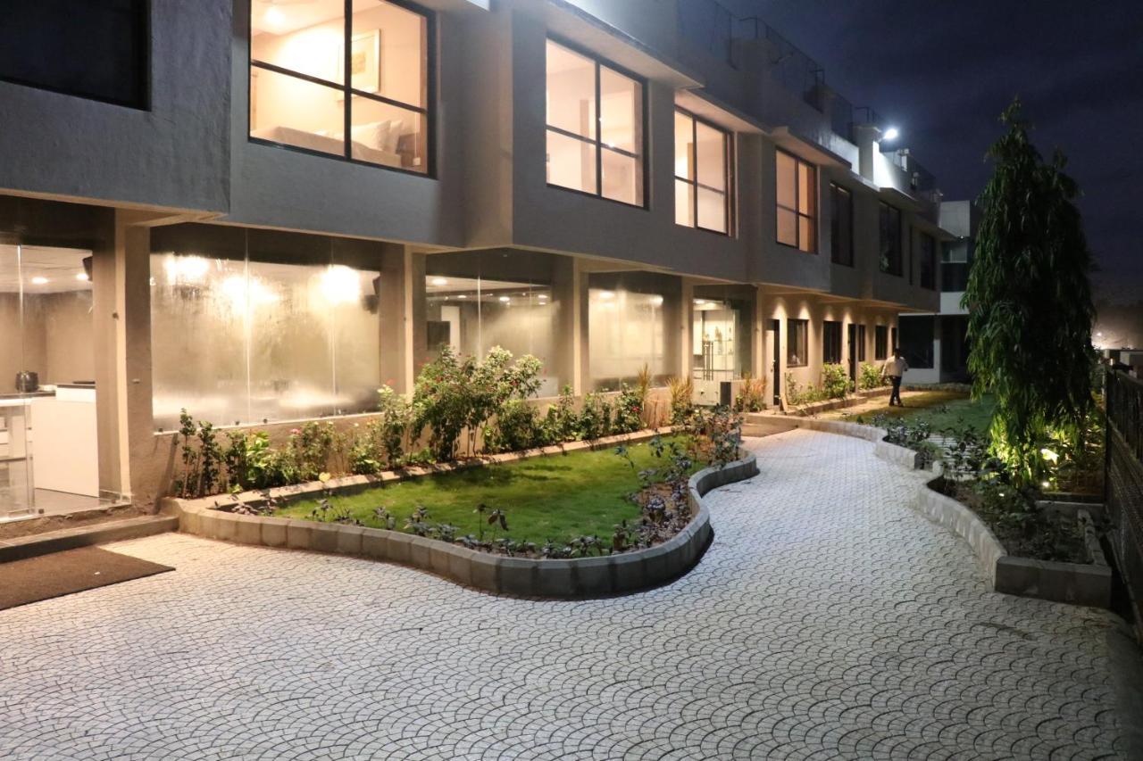 Nest Beacon Resort Daman Exterior photo