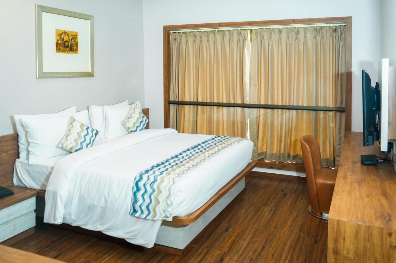 Nest Beacon Resort Daman Exterior photo